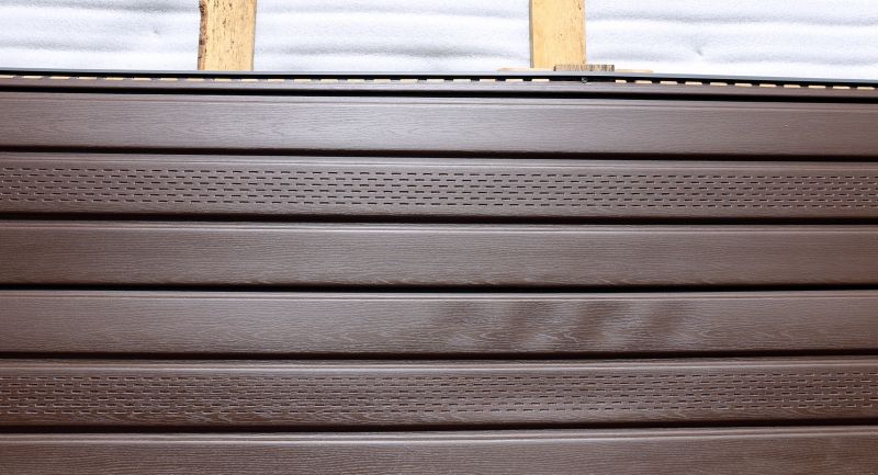 Installing Vinyl Siding Panels